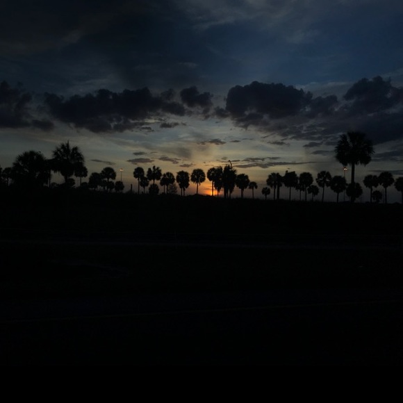 Meet your Posher, B - Picture 1 of 1